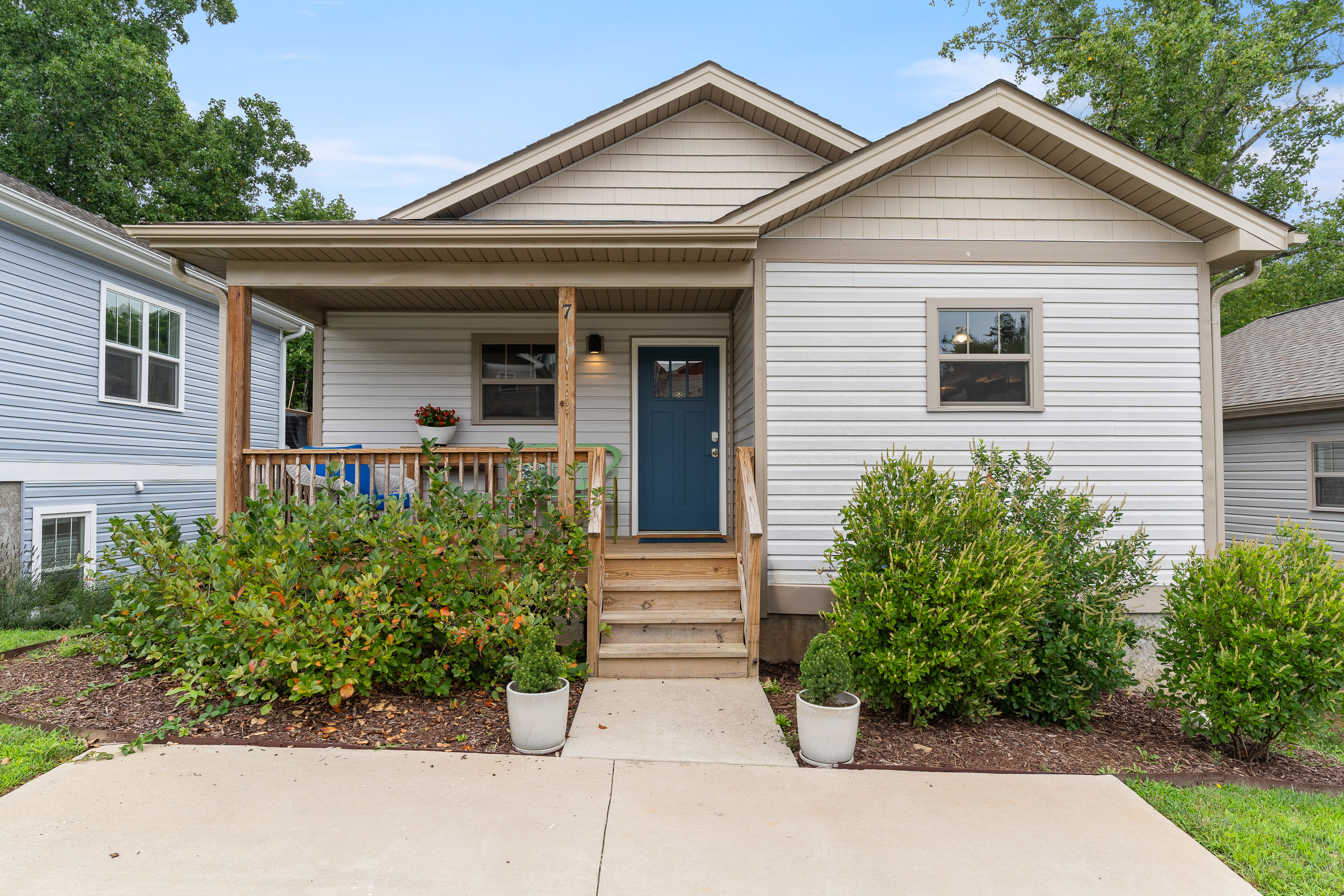 Detached single family home